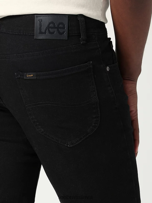Lee oblečenie HL0J0R498 prefarbené na čierno muži legendárne obyčajné rovné džínsy