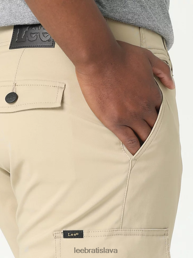 Lee oblečenie HL0J0R826 kansas khaki muži extrémne pohybové syntetické nohavice rovného strihu